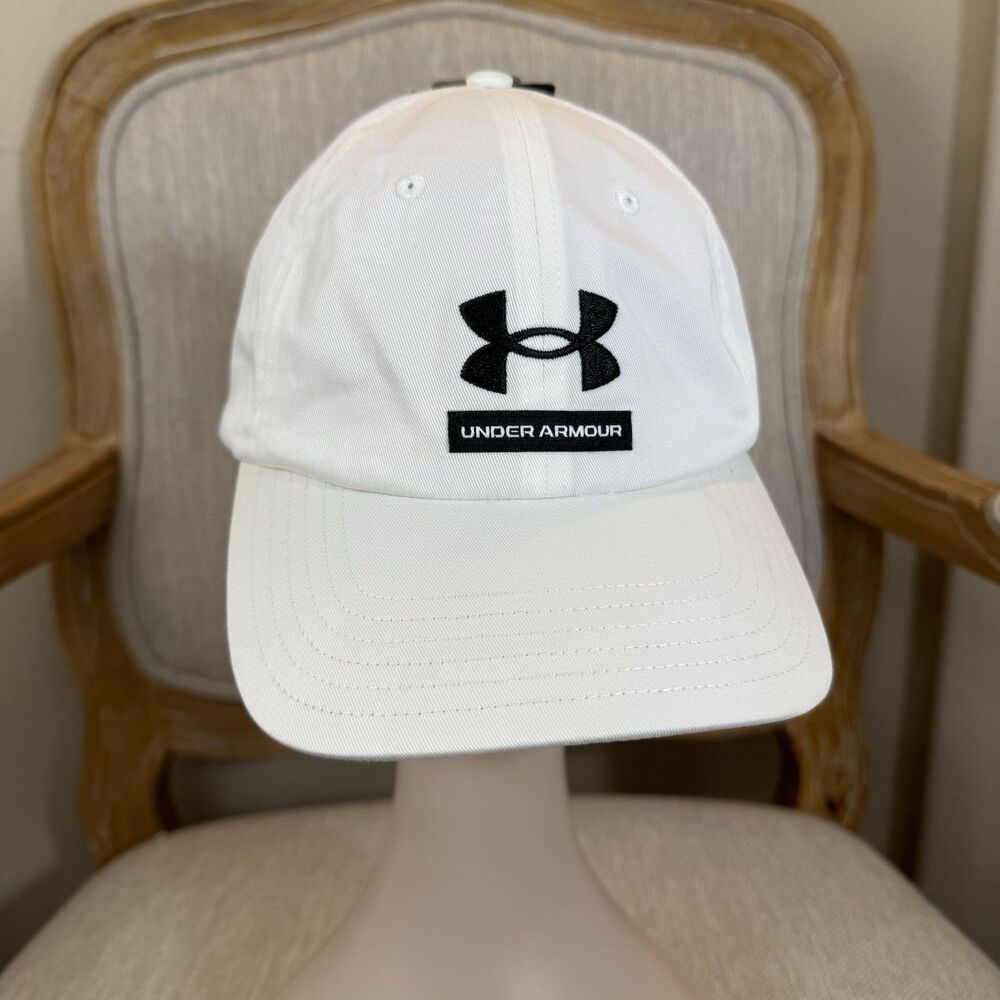 New Men's Under Armour White black adjustable hat one size baseball cap classic